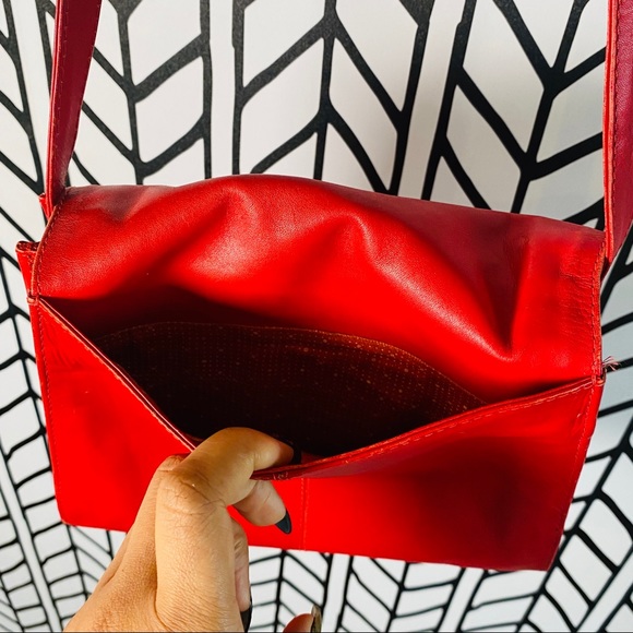 Kenneth Cole Red Genuine Leather Crossbody Saddle Bag - Picture 7 of 16